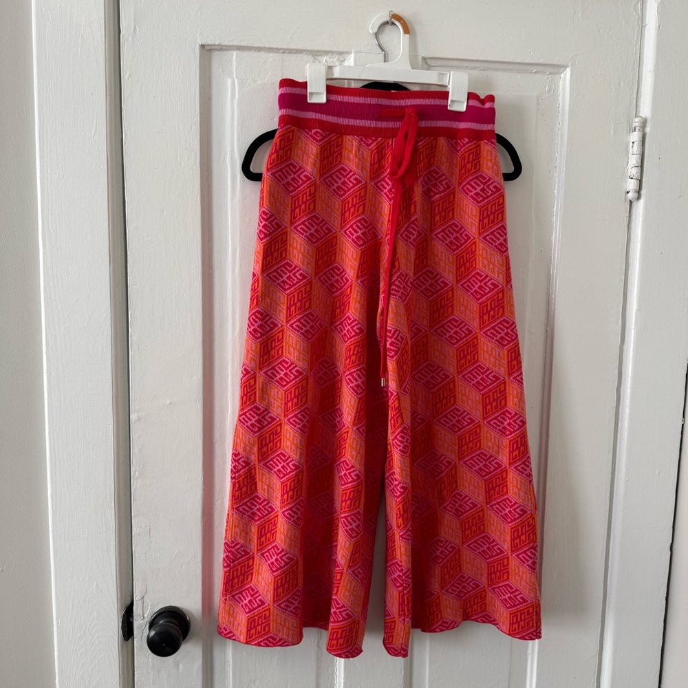 Emily McCarthy droopy teddy trouser